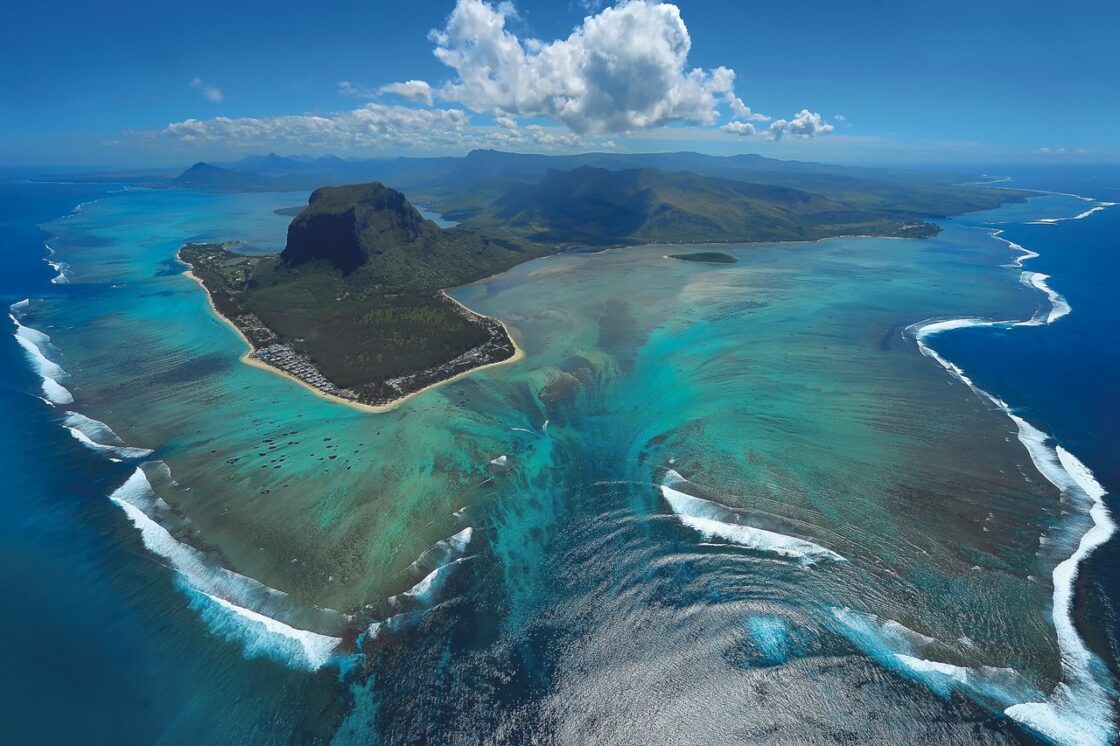 Watch the underwater waterfall | Le Morne Mauritius